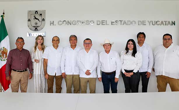 Consejeros del IEPAC exponen ante legisladores la...